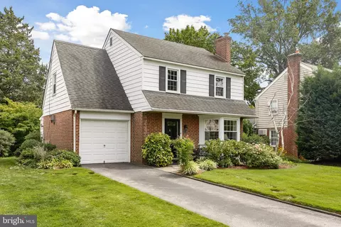 319 Canterbury Rd, Havertown, PA 19083