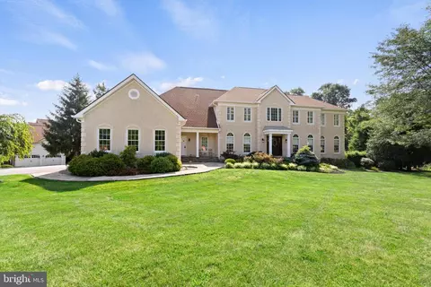 22 Beech Tree Dr, Glen Mills, PA 19342