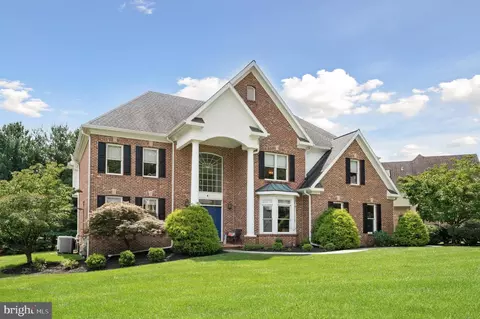 4 Stoney End Rd, Broomall, PA 19008