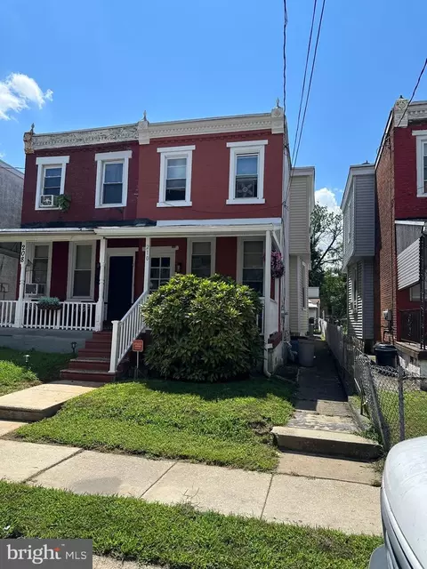 210 Chestnut St, Darby, PA 19023