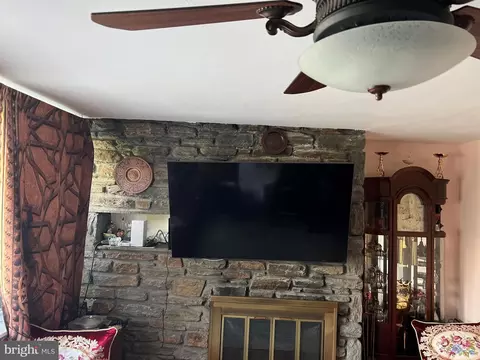 2156 Sproul Rd, Broomall, PA 19008 photo 5