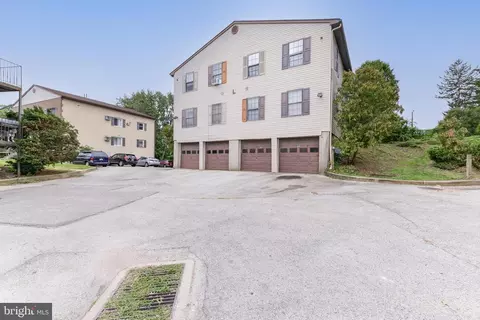 22 S Springfield Rd #L2, Clifton Heights, PA 19018