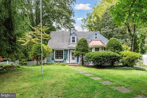 1305 Providence Rd, Secane, PA 19018