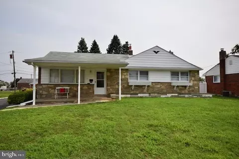 302 Marianville Rd, Aston, PA 19014