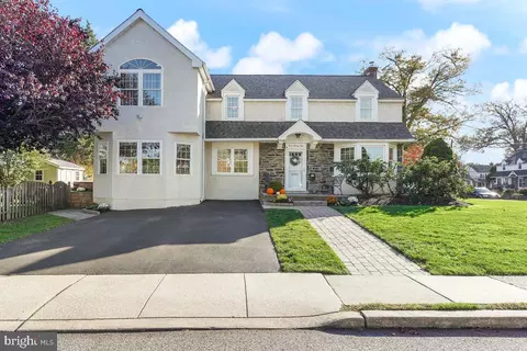 321 Canterbury Rd, Havertown, PA 19083