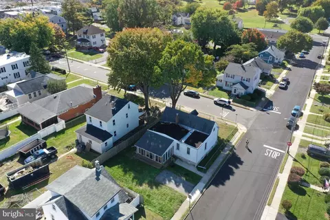 1565 Beale St, Marcus Hook, PA 19061 photo 3
