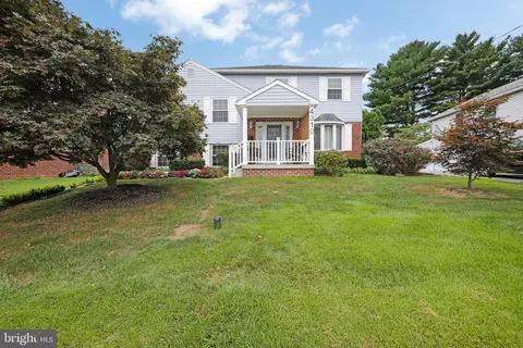 4310 School Ln, Brookhaven, PA 19015