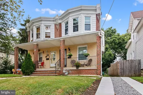 913 Bartram Ave, Collingdale, PA 19023