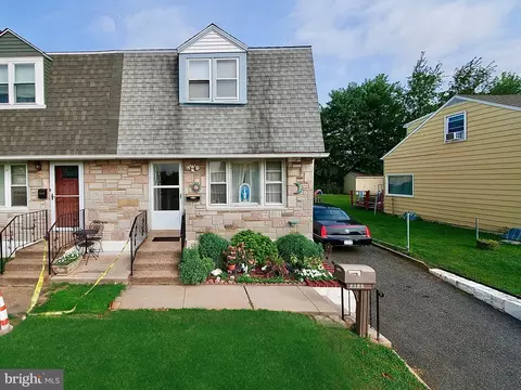 3612 W 13th St, Marcus Hook, PA 19061