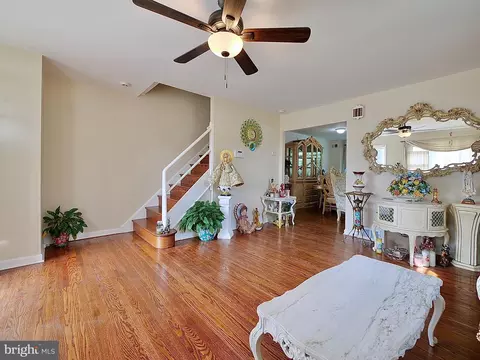 3612 W 13th St, Marcus Hook, PA 19061 photo 2