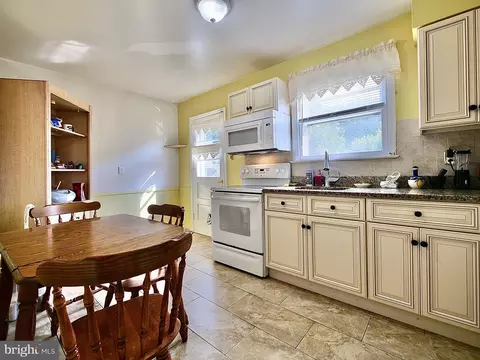 3612 W 13th St, Marcus Hook, PA 19061 photo 6