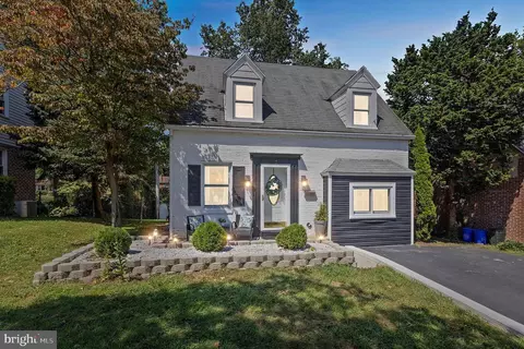 7 Holbrook Rd, Havertown, PA 19083