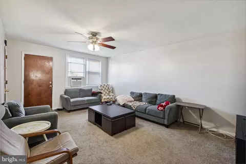 392 Beverly Blvd, Upper Darby, PA 19082 photo 7