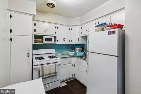 392 Beverly Blvd, Upper Darby, PA 19082 photo 10