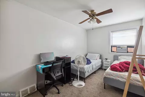 392 Beverly Blvd, Upper Darby, PA 19082 photo 6