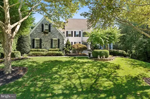 12 Old Barn Dr, West Chester, PA 19382