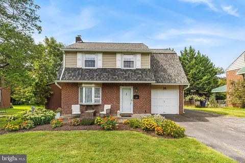 25 Chester Rd, Wallingford, PA 19086