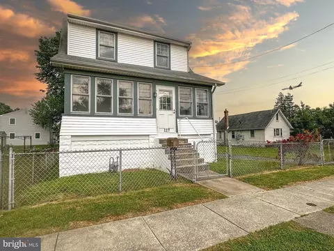 117 Lagrange Ave, Essington, PA 19029