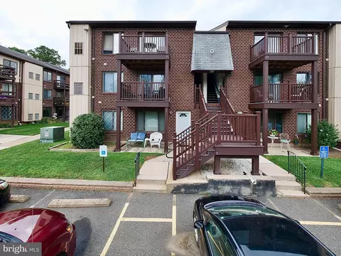 5200 Hilltop Dr #201, Brookhaven, PA 19015