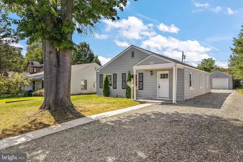 86 Florence Ave, Aston, PA 19014