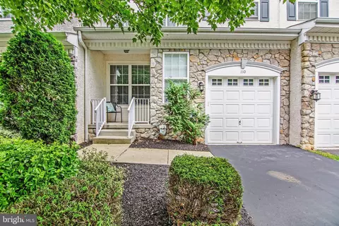 110 Portsmouth Cir, Glen Mills, PA 19342