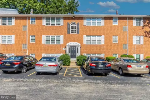 818 South Ave #L7, Secane, PA 19018