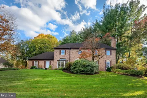 714 Southwinds Dr, Bryn Mawr, PA 19010