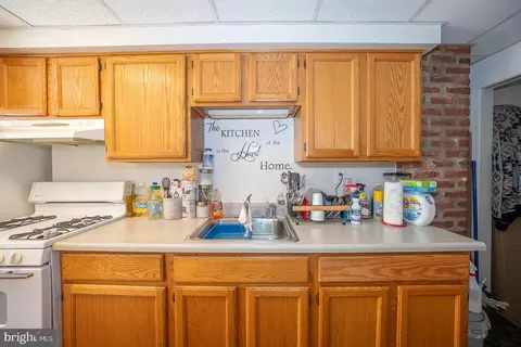 6980 Clinton Rd, Upper Darby, PA 19082 photo 11