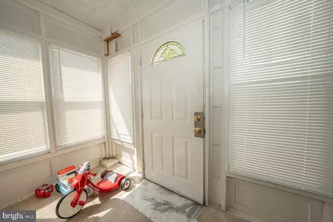 7021 Clinton Rd, Upper Darby, PA 19082 photo 5