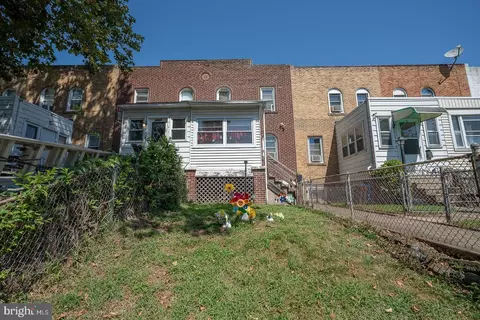 7027 Clinton Rd, Upper Darby, PA 19082