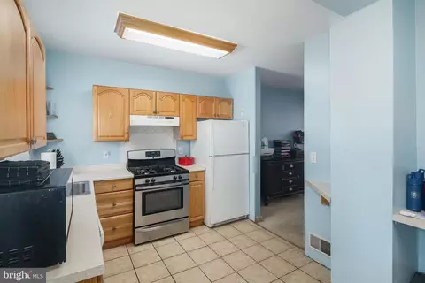 6771 Perry Ave, Upper Darby, PA 19082 photo 11