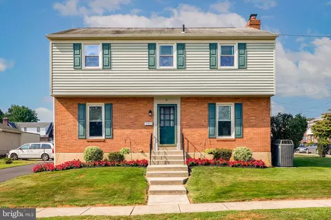 21 Columbus Ave, Havertown, PA 19083