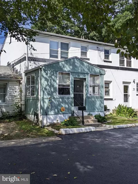 701 Raleigh Ct, Wallingford, PA 19086
