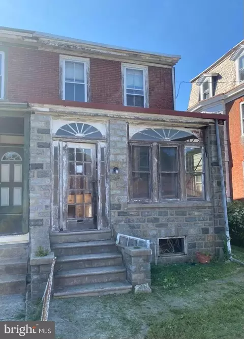 110 N 5th St, Darby, PA 19023
