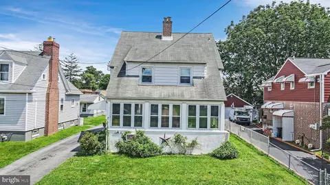 210 Printz Ave, Essington, PA 19029