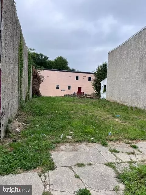 1114 Upland St, Chester, PA 19013