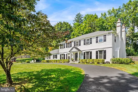 301 Orchard Way, Wayne, PA 19087