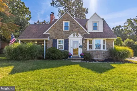 947 Edgewood Dr, Springfield, PA 19064