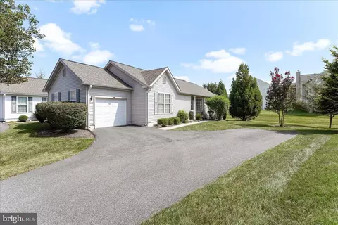 706 E Gray Fox Ln, Glen Mills, PA 19342