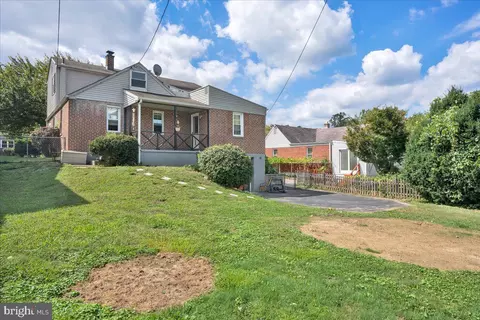 48 E Ann Rd, Broomall, PA 19008