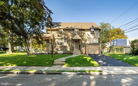 901 Roberts Ave, Drexel Hill, PA 19026