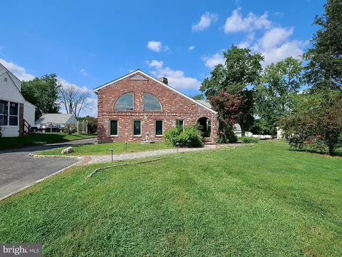 106 W Knowlton Rd, Media, PA 19063