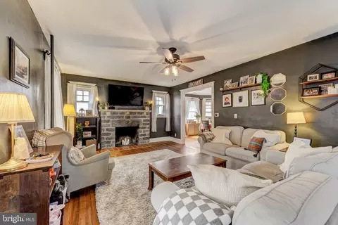 16 Montrose Ave, Upper Darby, PA 19082 photo 5