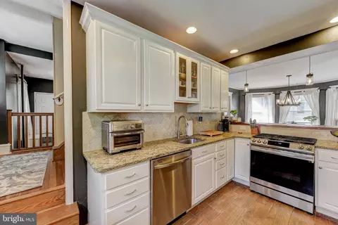 16 Montrose Ave, Upper Darby, PA 19082 photo 13
