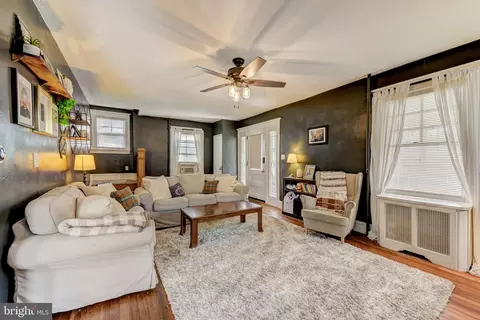 16 Montrose Ave, Upper Darby, PA 19082 photo 4