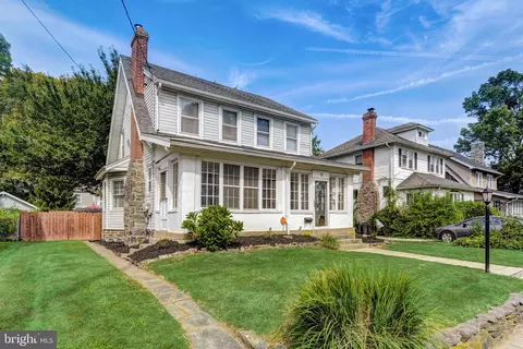 16 Montrose Ave, Upper Darby, PA 19082