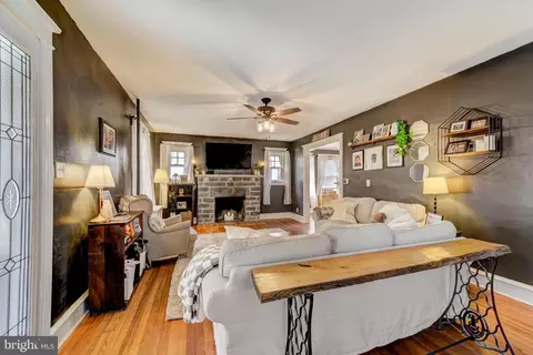 16 Montrose Ave, Upper Darby, PA 19082 photo 6