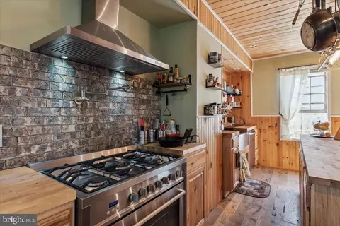 815 W Springfield Rd, Springfield, PA 19064 photo 7