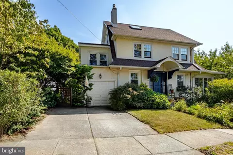 300 Oxford Rd, Havertown, PA 19083