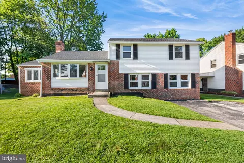 63 Willers Rd, Aston, PA 19014